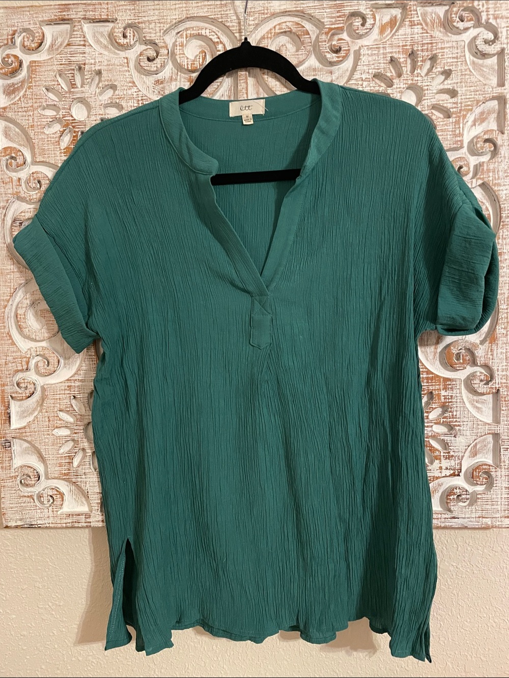 Crinkled Teal Split-Neck Tunic Top - Casual Women’s Tunic